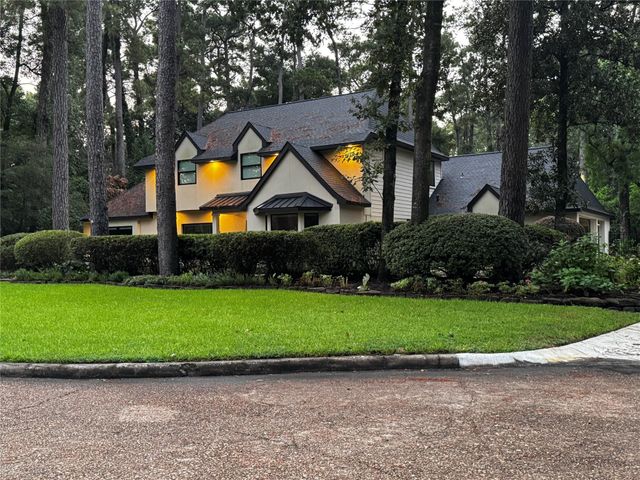 7 Summit Lake Drive, Kingwood, TX 77339