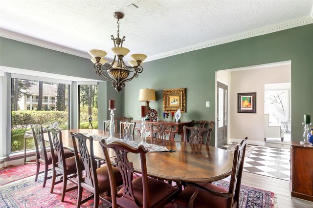 7 Summit Lake Drive, Kingwood, TX 77339