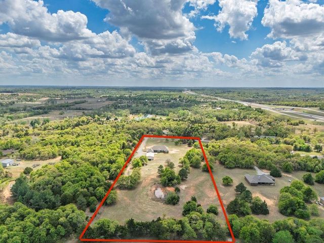 18831 Rockcreek Road, Harrah, OK 73045