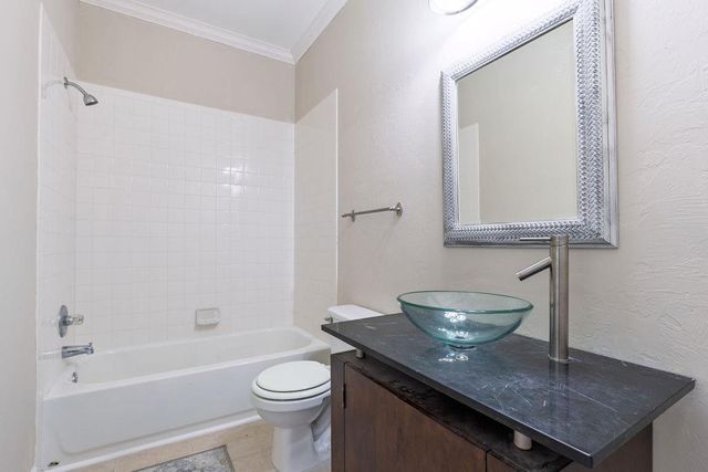 18831 Rockcreek Road, Harrah, OK 73045