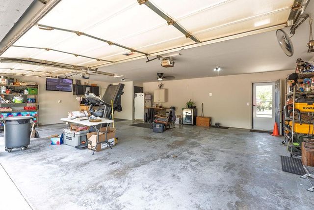 18831 Rockcreek Road, Harrah, OK 73045