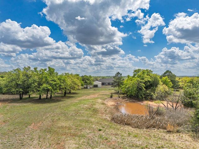 18831 Rockcreek Road, Harrah, OK 73045