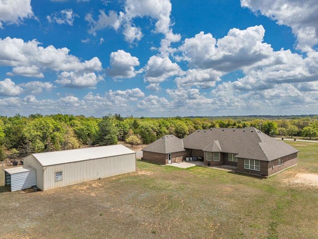 18831 Rockcreek Road, Harrah, OK 73045