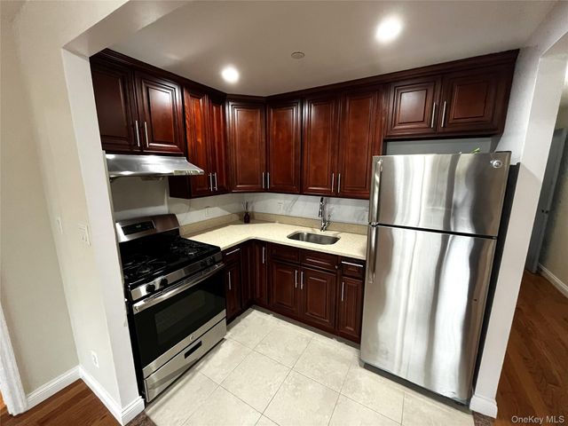 7026 Queens Boulevard 2A, Woodside, NY 11377