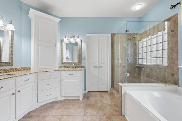 119 N Acacia Park Circle, Spring, TX 77382