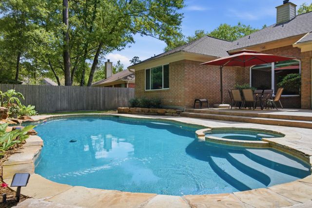 119 N Acacia Park Circle, Spring, TX 77382