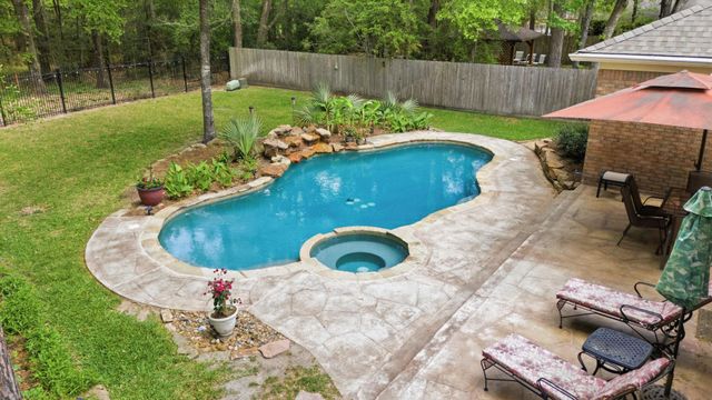 119 N Acacia Park Circle, Spring, TX 77382