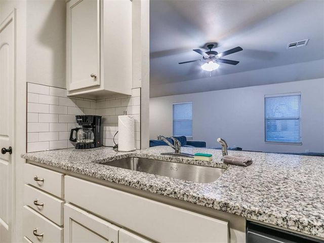 436 Chalk Hill Court, Edmond, OK 73003