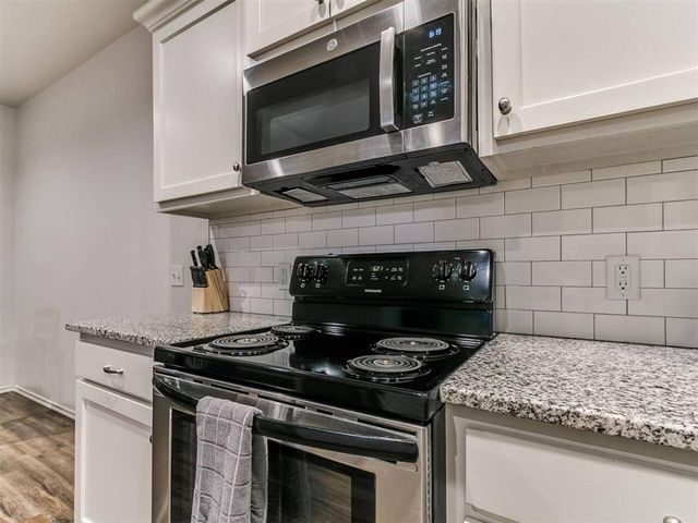 436 Chalk Hill Court, Edmond, OK 73003