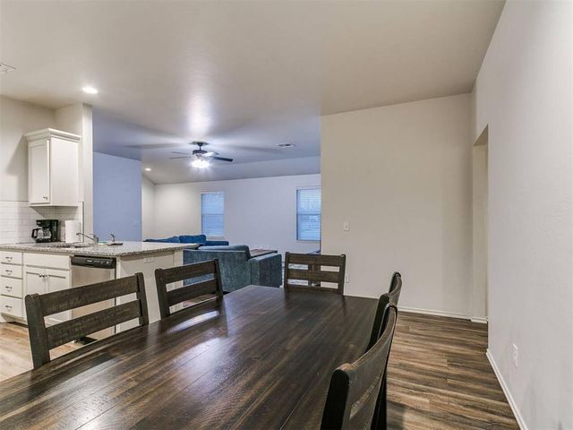 436 Chalk Hill Court, Edmond, OK 73003