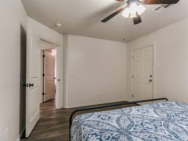436 Chalk Hill Court, Edmond, OK 73003