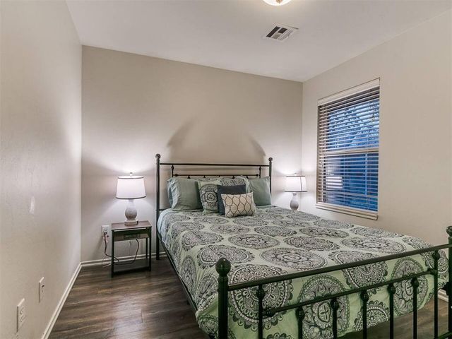 436 Chalk Hill Court, Edmond, OK 73003