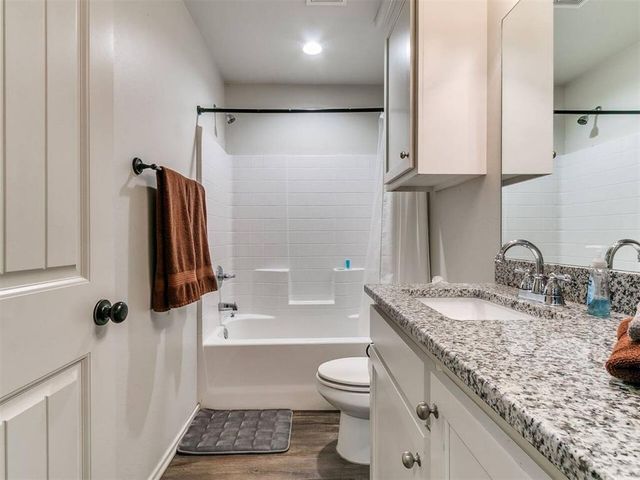 436 Chalk Hill Court, Edmond, OK 73003