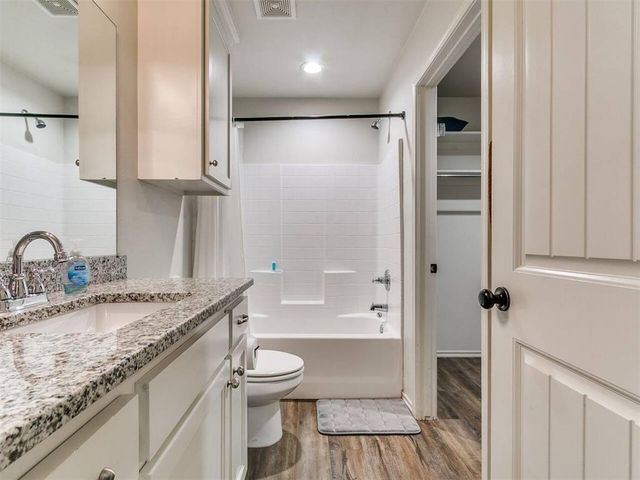 436 Chalk Hill Court, Edmond, OK 73003