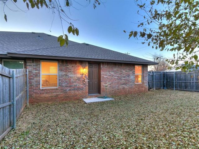 436 Chalk Hill Court, Edmond, OK 73003