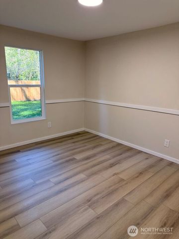17122 Heather Ln SE Street, Yelm, WA 98597