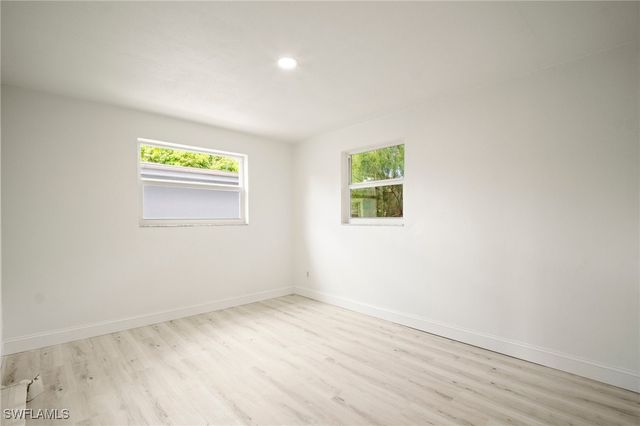 2316 Bayside ST, Naples, FL 34112