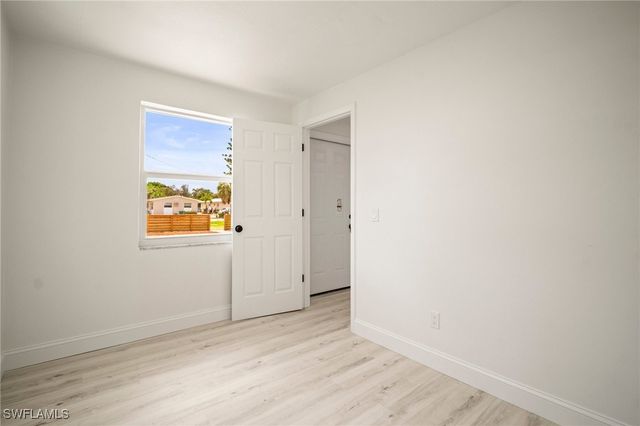 2316 Bayside ST, Naples, FL 34112