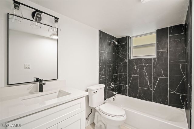 2316 Bayside ST, Naples, FL 34112