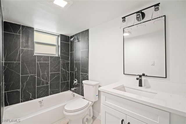 2316 Bayside ST, Naples, FL 34112