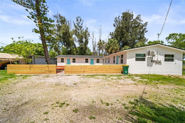 2316 Bayside ST, Naples, FL 34112