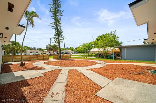 2316 Bayside ST, Naples, FL 34112