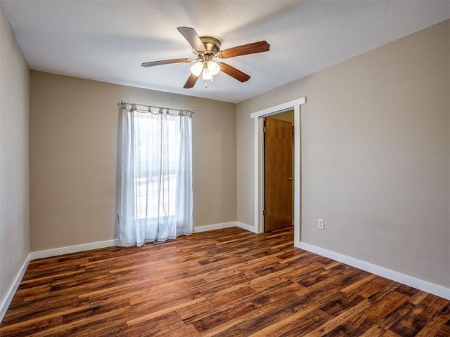 1025 E Triplett Road, Guthrie, OK 73044