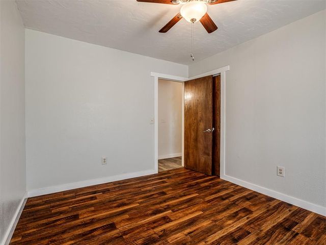 1025 E Triplett Road, Guthrie, OK 73044