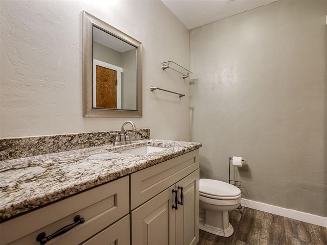 1025 E Triplett Road, Guthrie, OK 73044