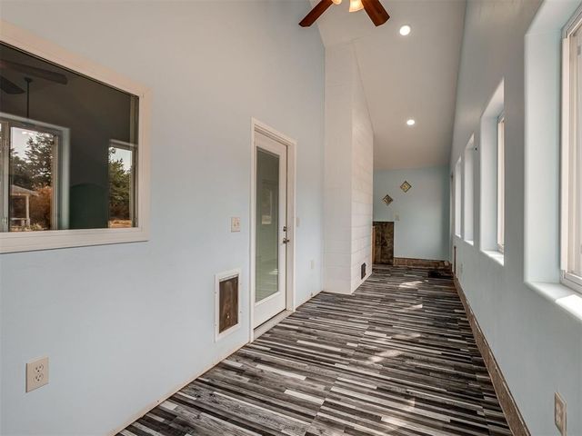 1025 E Triplett Road, Guthrie, OK 73044