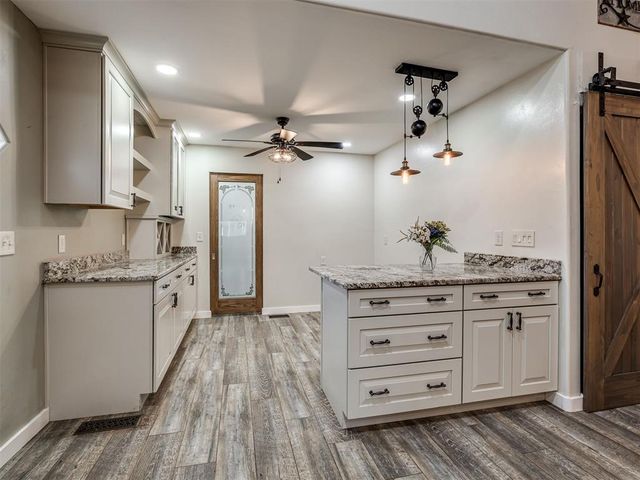 1025 E Triplett Road, Guthrie, OK 73044