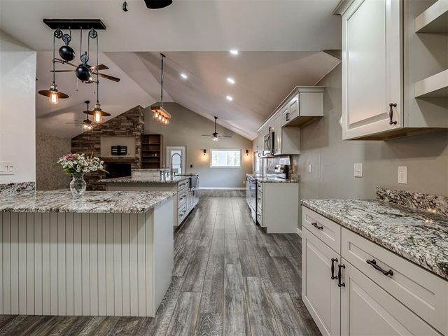 1025 E Triplett Road, Guthrie, OK 73044