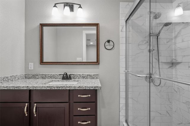 207 N Commerce, Bremond, TX 76629