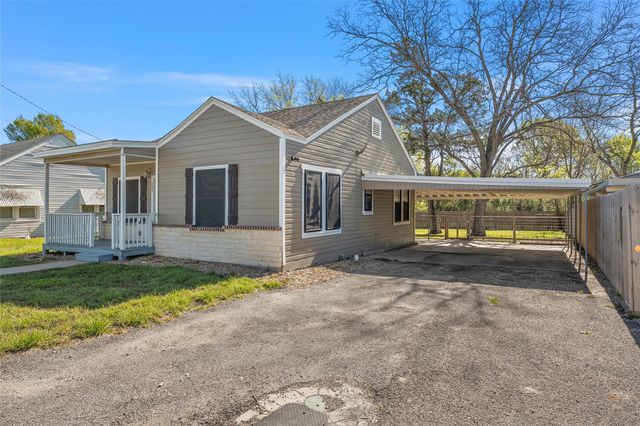 207 N Commerce, Bremond, TX 76629