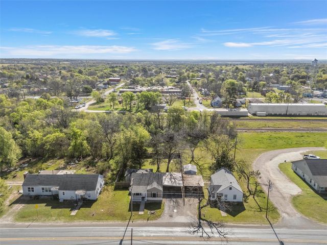 207 N Commerce, Bremond, TX 76629