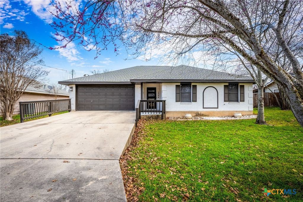 1544 Pams Path, New Braunfels, TX 78130