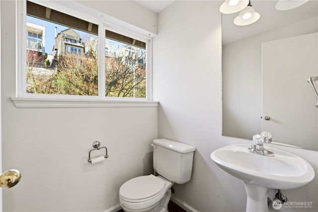 314 25th Avenue E, Seattle, WA 98112