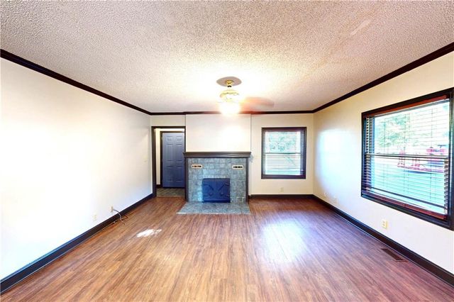 311 S Lynn Street, Nevada, MO 64772