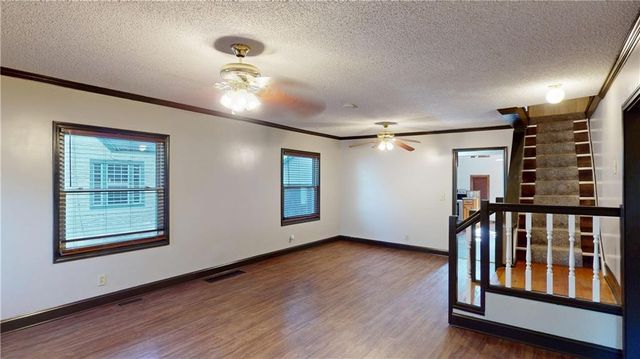 311 S Lynn Street, Nevada, MO 64772