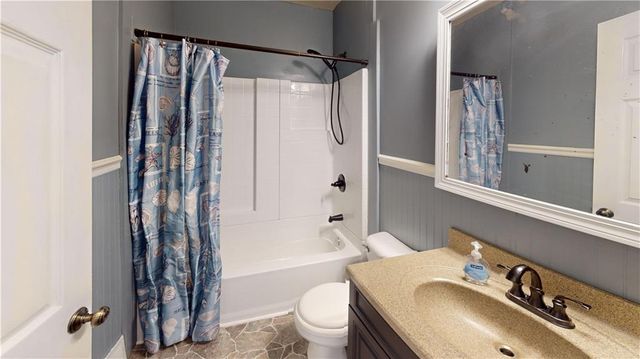 311 S Lynn Street, Nevada, MO 64772