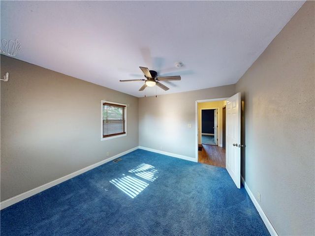 311 S Lynn Street, Nevada, MO 64772