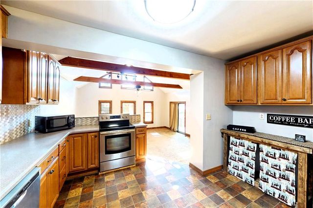 311 S Lynn Street, Nevada, MO 64772