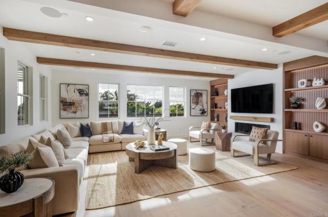 828 Conestoga Ct, Encinitas, CA 92024