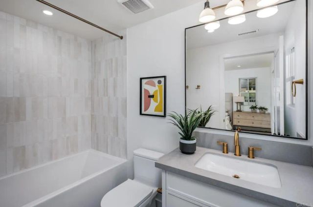 828 Conestoga Ct, Encinitas, CA 92024