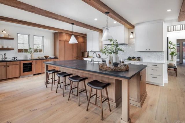 828 Conestoga Ct, Encinitas, CA 92024