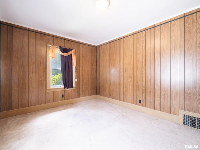 733 E MCCLURE Avenue, Peoria, IL 61603