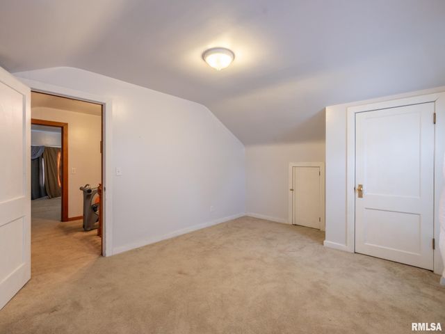 733 E MCCLURE Avenue, Peoria, IL 61603