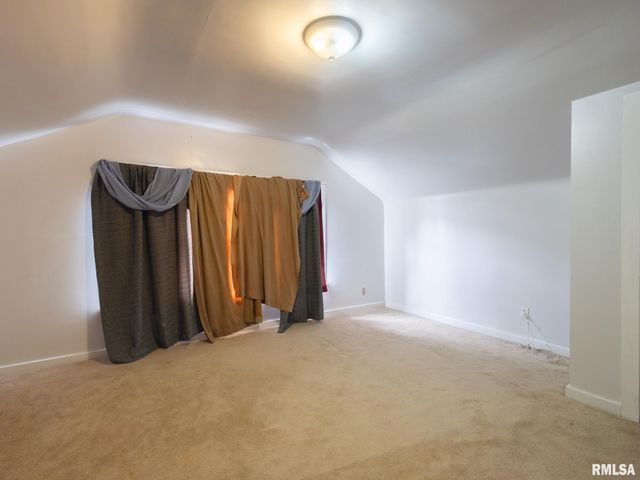 733 E MCCLURE Avenue, Peoria, IL 61603