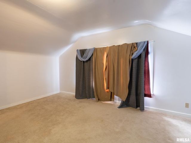 733 E MCCLURE Avenue, Peoria, IL 61603