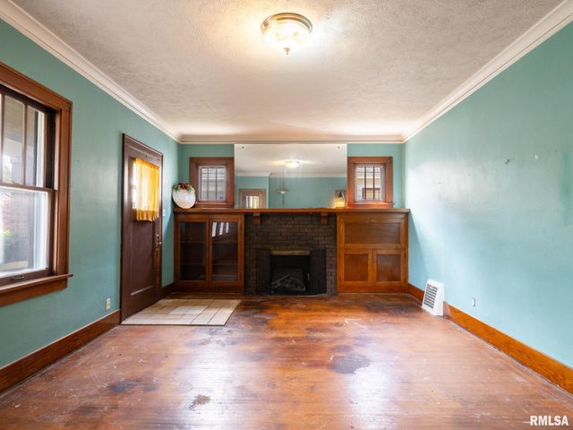 733 E MCCLURE Avenue, Peoria, IL 61603
